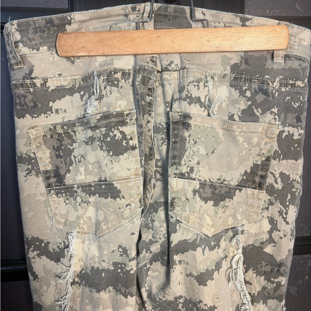 In Action Camo Stacked Skinny Flare Jeans Novamen W 30 - Picture 3 of 11